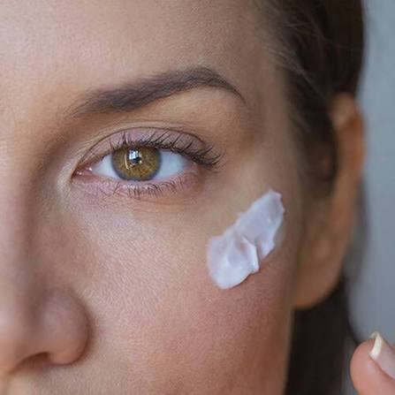 Retinol for Beginners: Benefits, Side Effects, and How to Use It Safely